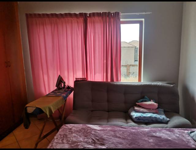 2 BEDROOM APARTMENT FOR SALE IN SONNEVELD